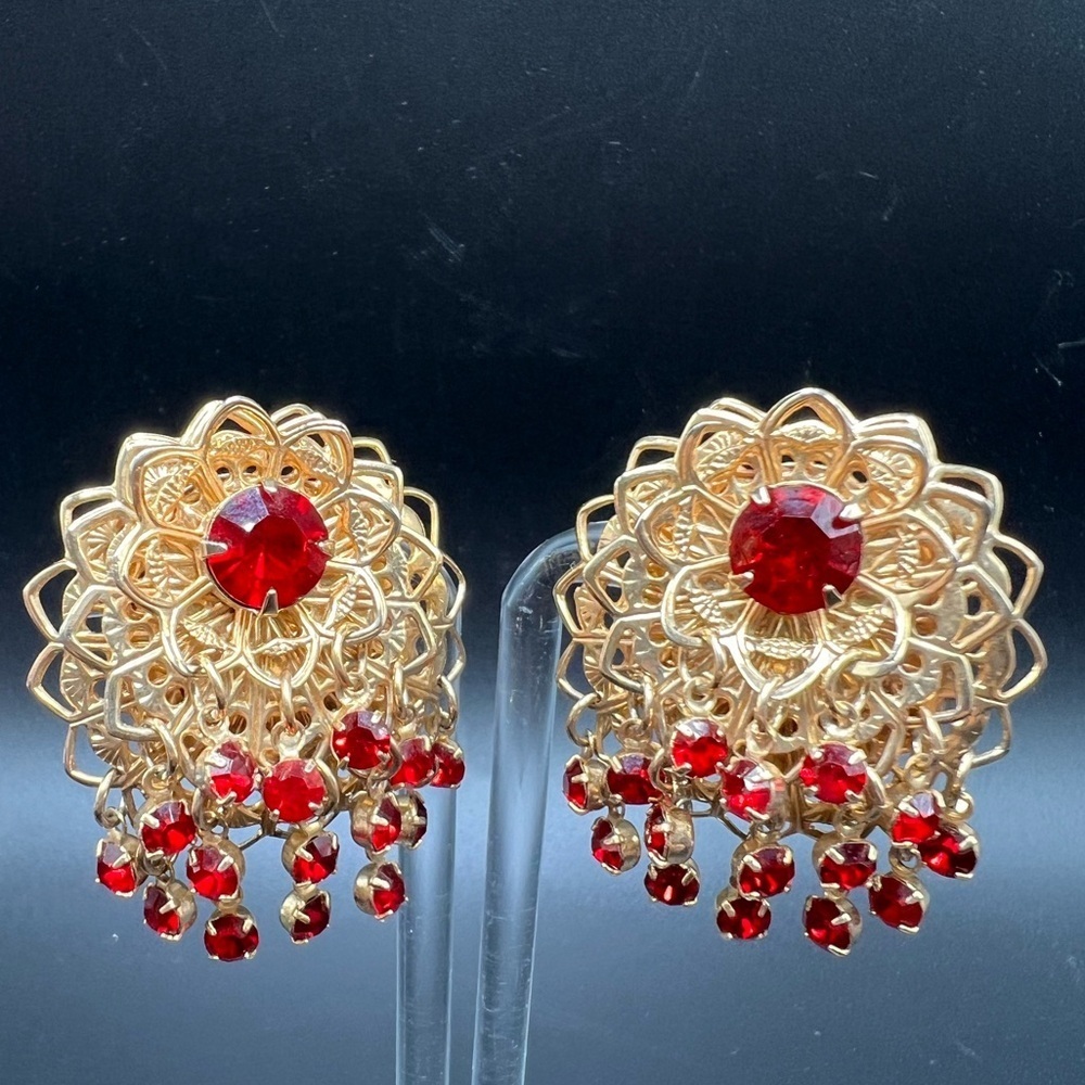 Vintage Gold Tone Filigree Red Crystals ChaCha Clip On Earrings